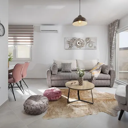 By The Sea - 19421 Apartment *